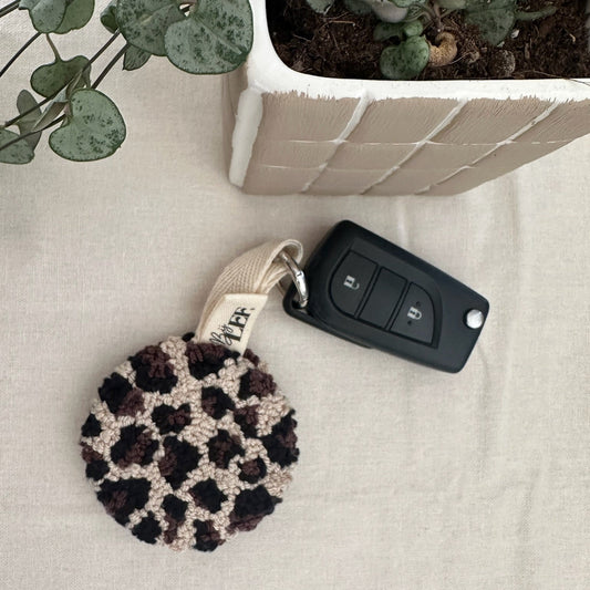 LEOPARD HANGER